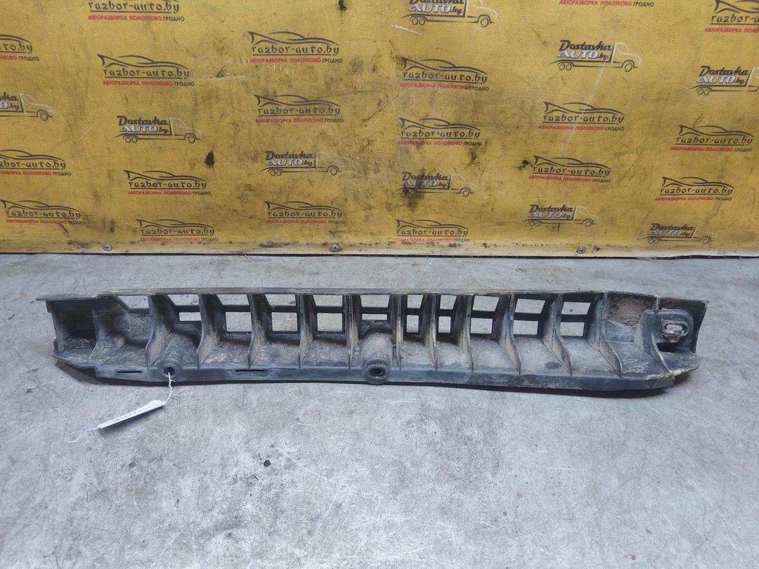 Кронштейн крепления бампера заднего XS0OPO Skoda Roomster