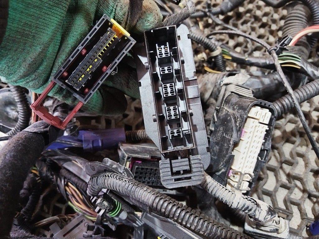 Проводка салона G5RM7V Opel Corsa - Фото 3