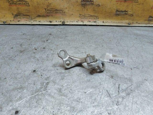 Петля двери задней правой Y6OW65 Ford C-Max купить в магазине запчастей бу