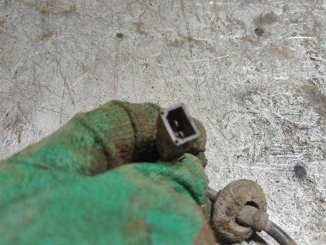 Кулак поворотный левый ATRXLK Audi A4 купить в магазине запчастей бу