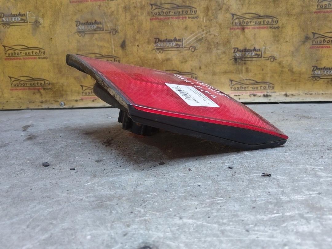 Фонарь крышки багажника правый 3J5GD5 Mitsubishi Carisma купить в магазине запчастей бу