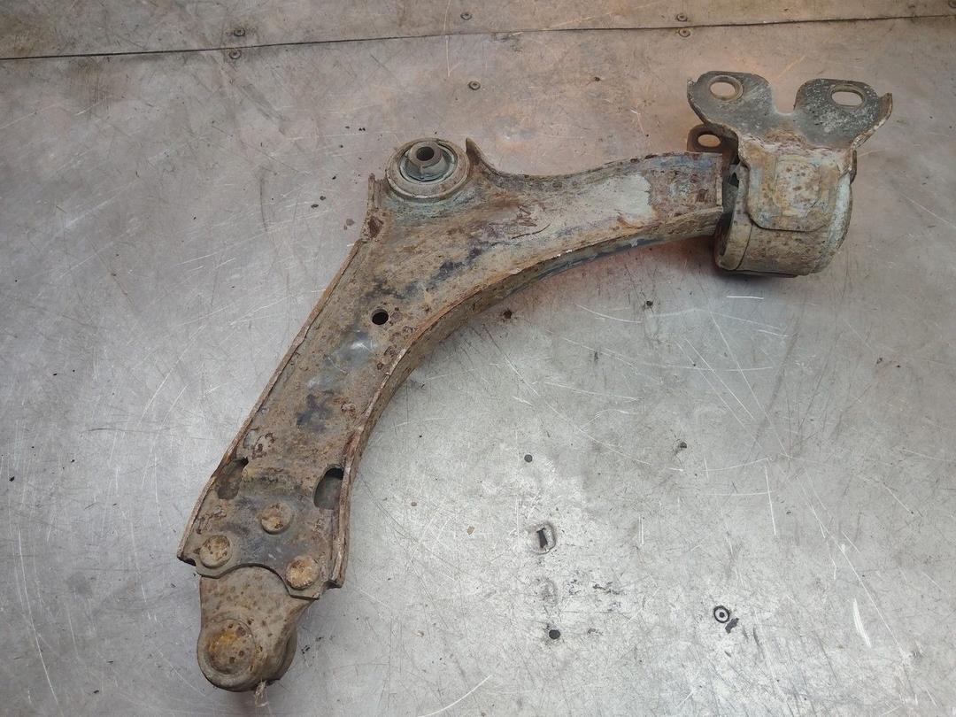 Рычаг передний правый WQF6BC Volvo XC70 купить с доставкой. Огромный выбор запчастей и марок авто. У нас есть практически все.