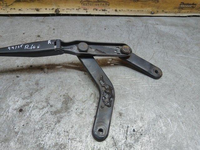 Щеткодержатель (поводок стеклоочистителя, дворник) ZMVZ8D Ford C-Max купить в магазине запчастей бу