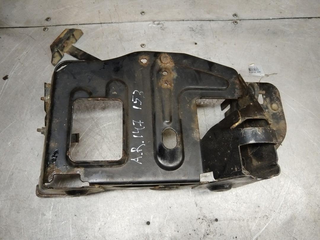 Полка аккумулятора PUESLF Alfa Romeo 147 купить