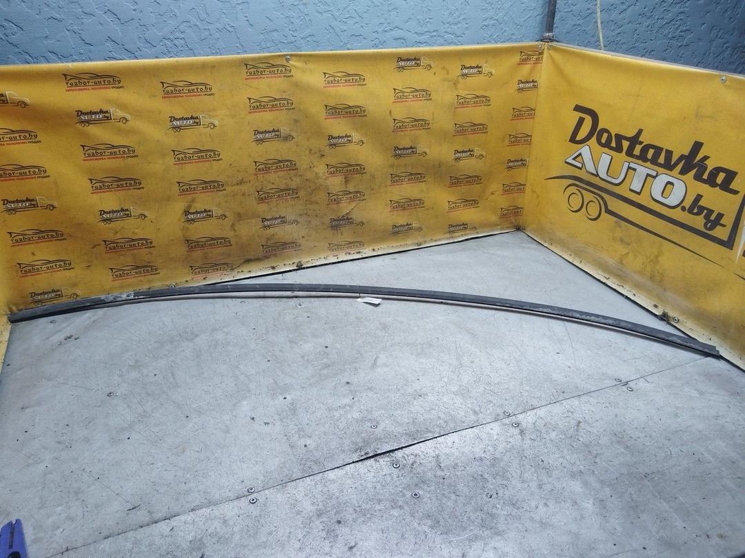 Молдинг стекла лобового 5SO7K4 Volvo S60