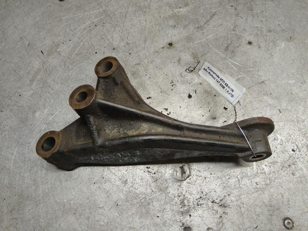Кронштейн КПП 5S4H2N Alfa Romeo 147
