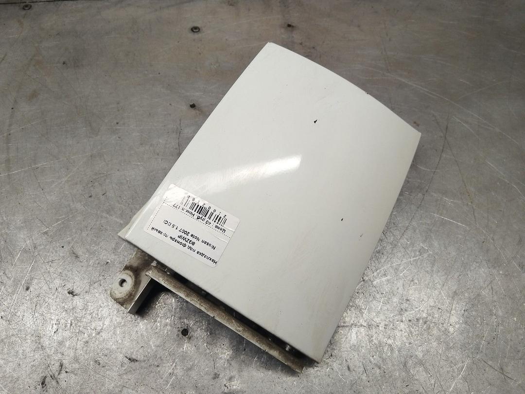 Накладка под фонарь правый 8GZWIP Nissan Note - Фото 1