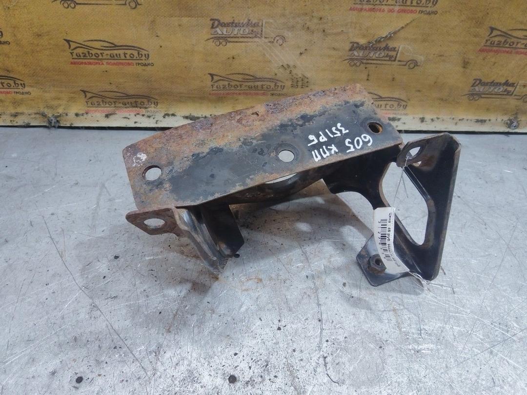 Кронштейн КПП UMQMOS Peugeot 605 - Фото 4