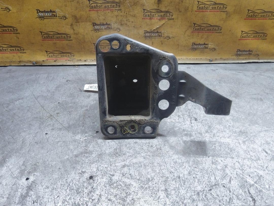 Кронштейн усилителя бампера переднего (Домик) NS4YCK Opel Vectra купить