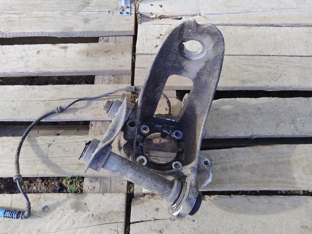 Кулак задний правый X1PSJ9 BMW X5 E53 - Фото 3