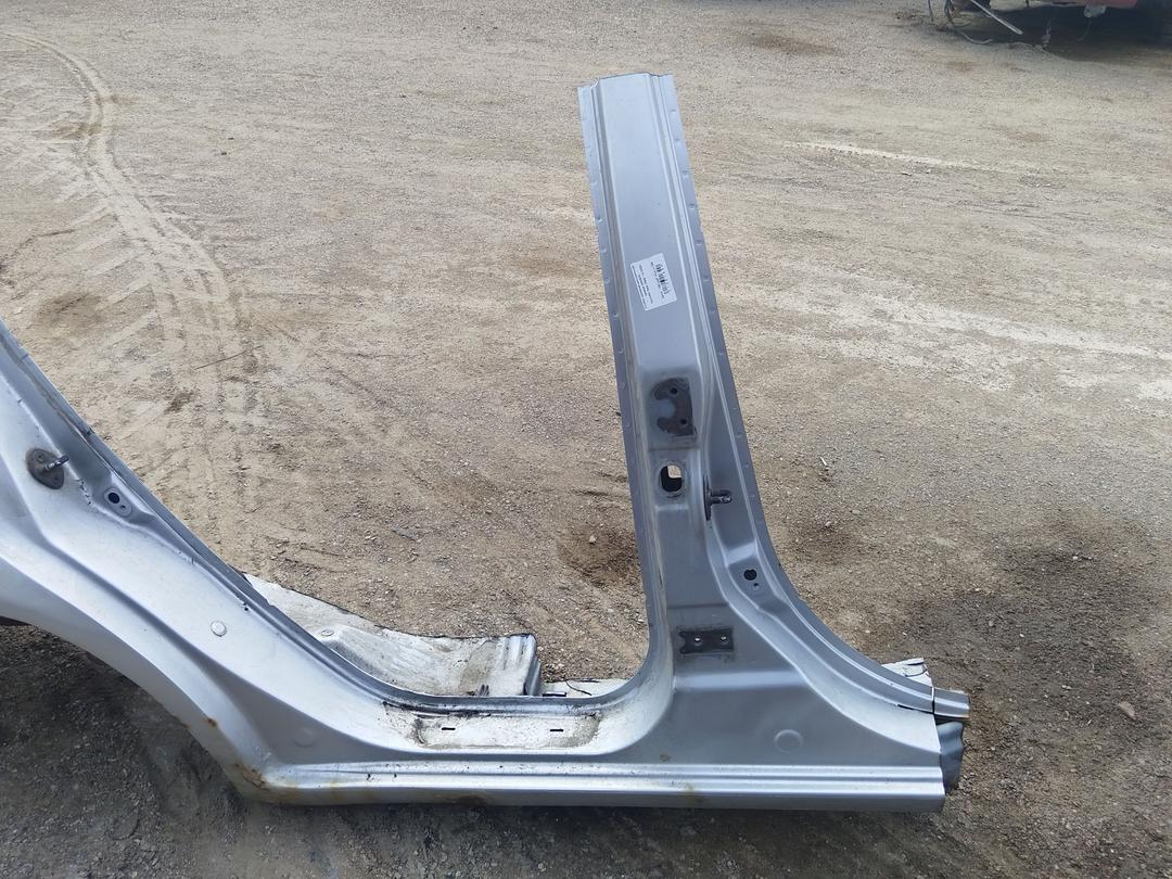 Стойка кузовная центральная правая H2V97O Hyundai Getz