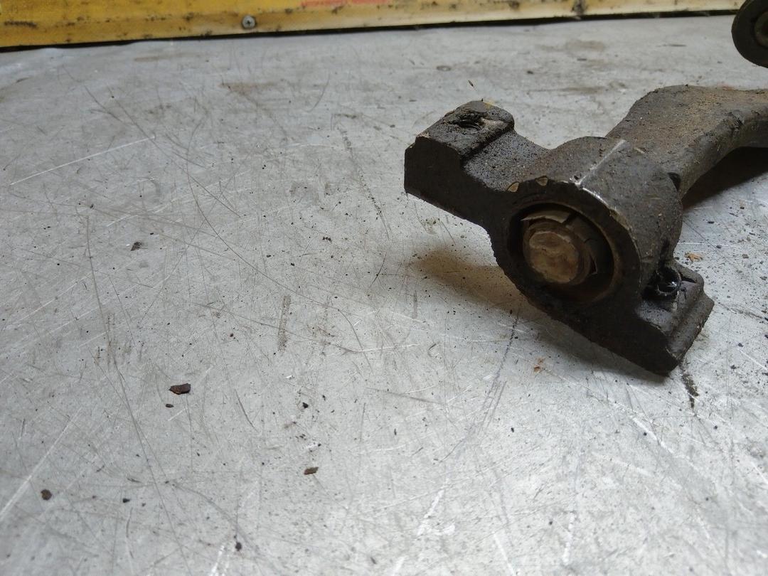 Рычаг передний правый AZHLNH Peugeot 406 купить с доставкой