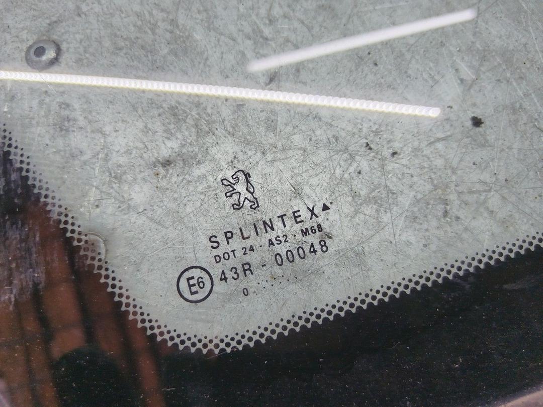 Стекло кузовное боковое левое 0408E6 Peugeot 406 - Фото 2