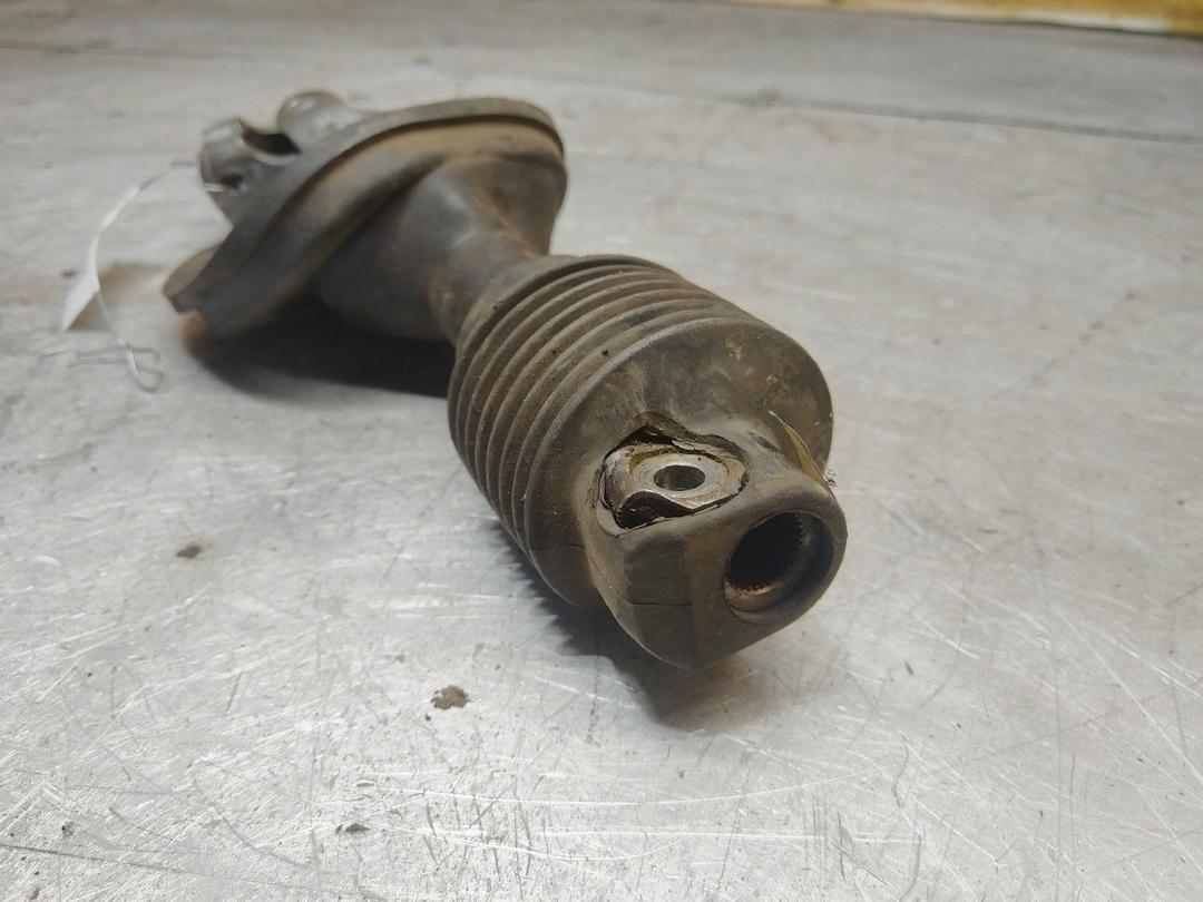 Рулевой карданчик MD2E0U Mazda 626 купить с доставкой