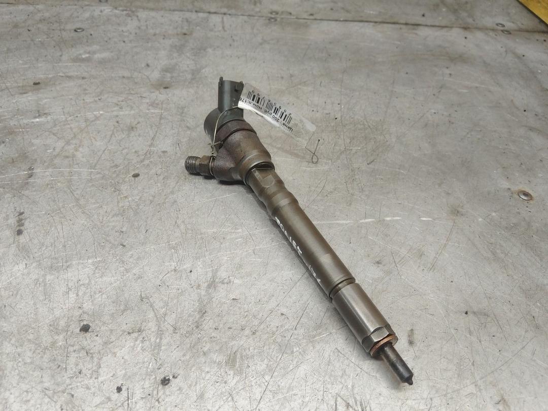 Форсунка A0YJ3Z Hyundai Trajet