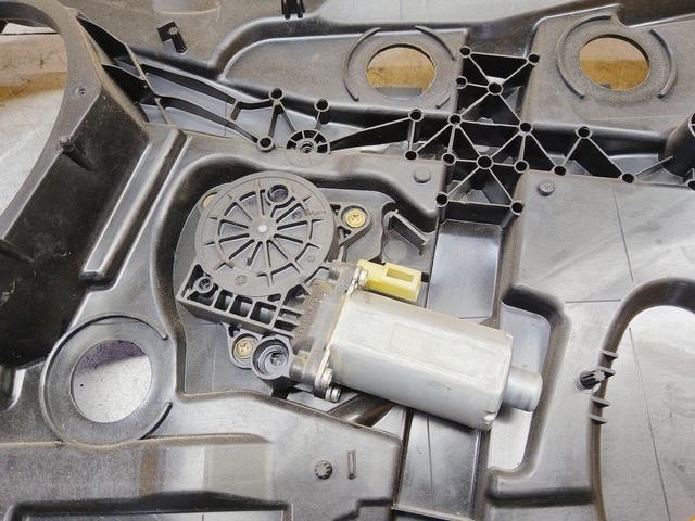 Стеклоподъемник электрический передний правый SLWTK6 Ford Fiesta купить