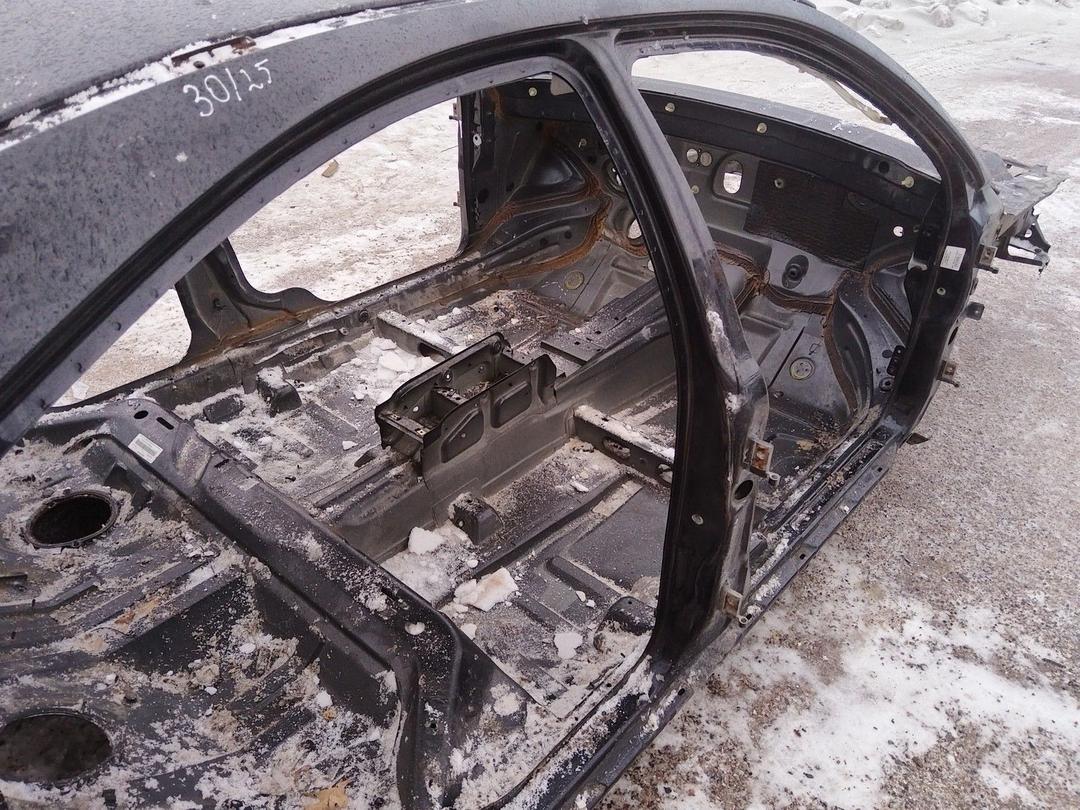 Стойка кузовная центральная правая 527Y8T Volvo S60 купить в магазине запчастей бу