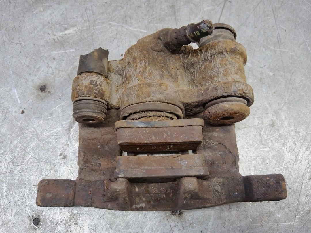 Суппорт задний правый GV3MYW Peugeot 607 - Фото 5