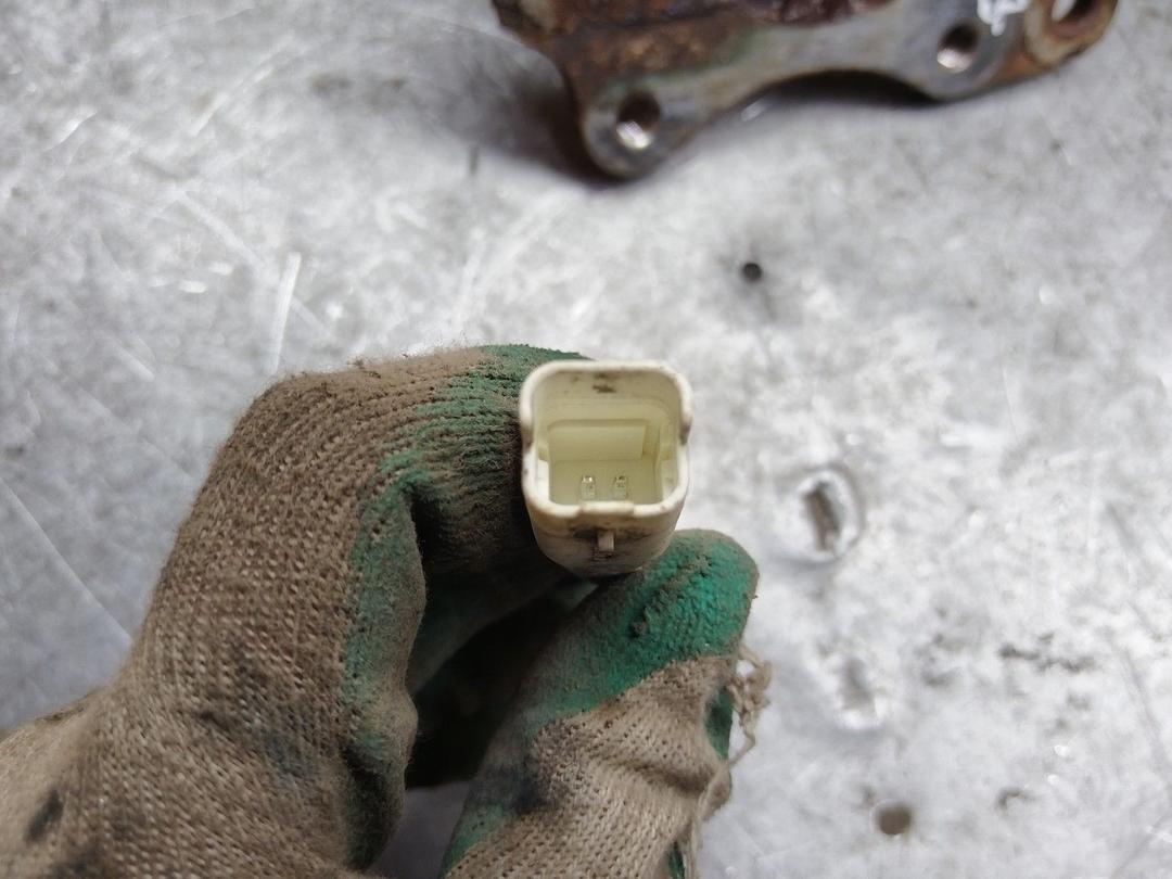 Цапфа задняя (ось ступицы) RJ5MVF Citroen C4 купить в магазине запчастей бу