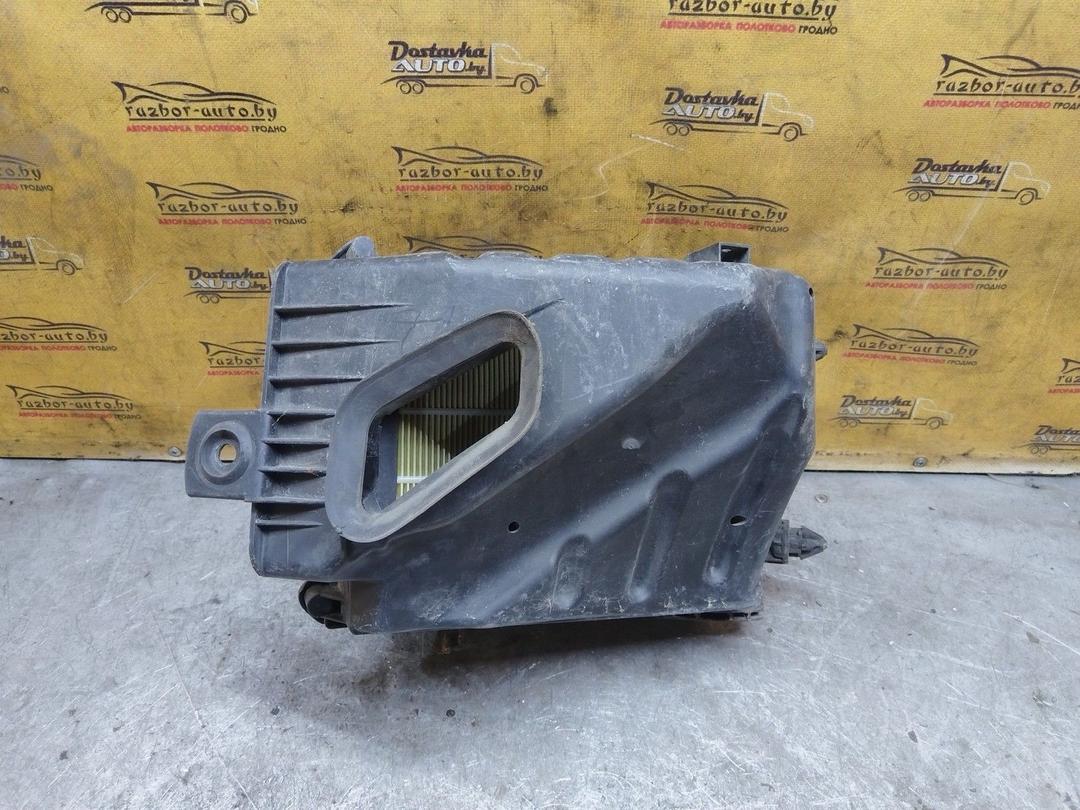 Корпус воздушного фильтра J08VXS Audi A4 undefined
