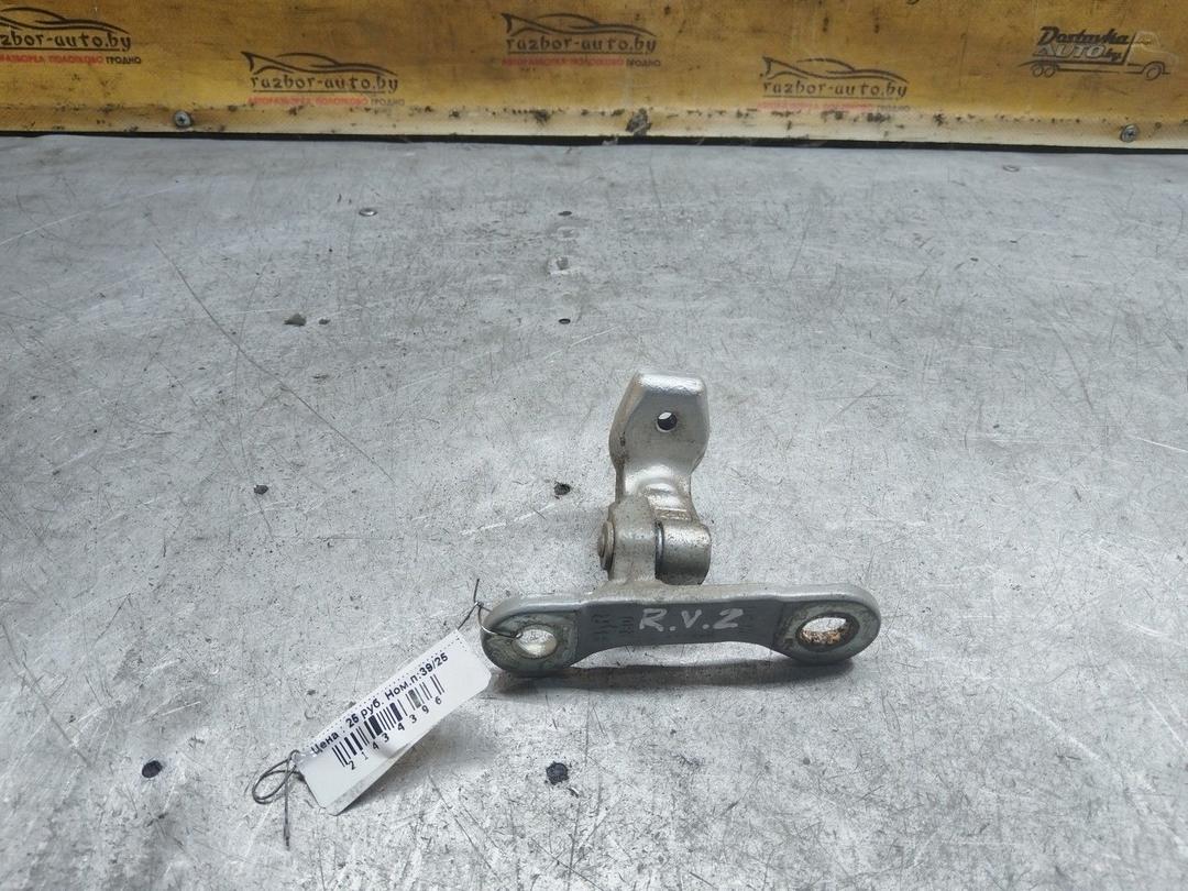 Петля двери задней правой D8H0V4 Opel Vectra купить в магазине запчастей бу