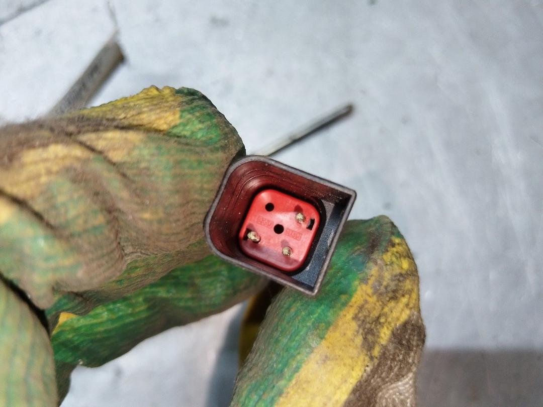 Активатор замка крышки топливного бака HG61J0 Seat Alhambra купить в магазине запчастей бу