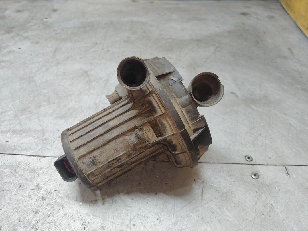 Насос продувки катализатора NVPZQ6 Audi A3 - Фото 2