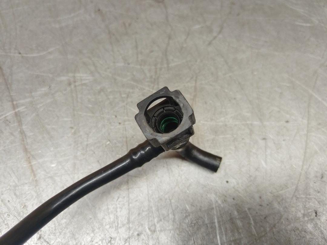 Трубка вакуумная FN8QA9 Peugeot 607 купить в магазине запчастей бу