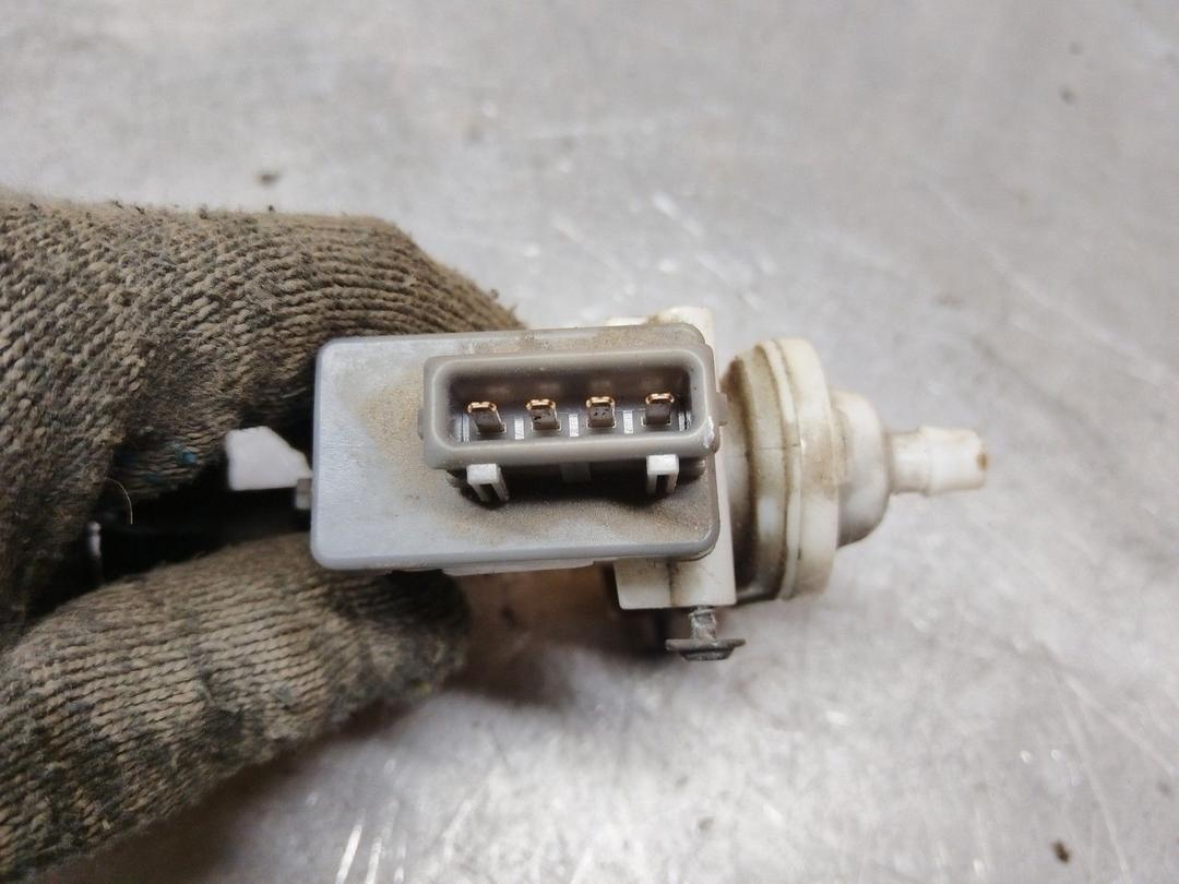 Активатор (привод) замка двери 1O1NEH Volkswagen Passat купить с доставкой