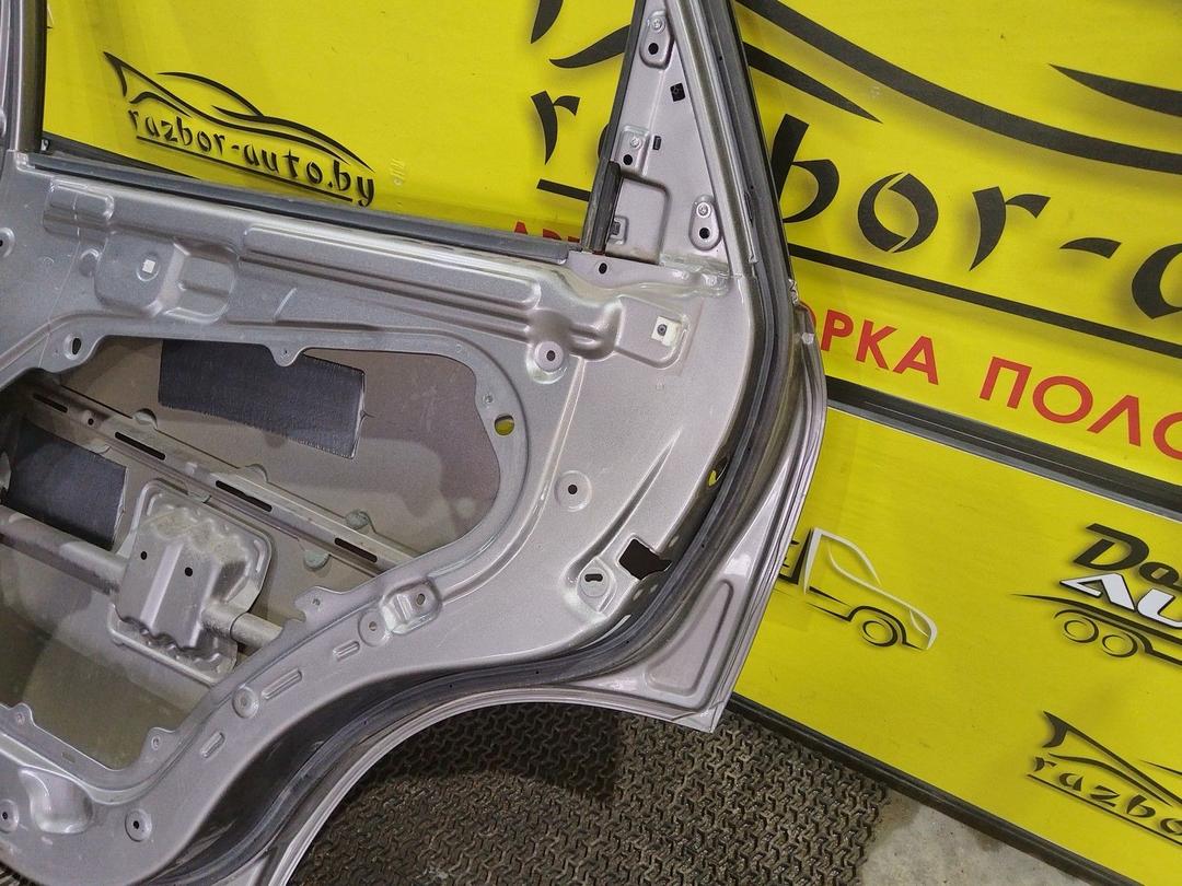 Дверь задняя правая DF003K Kia Sorento undefined