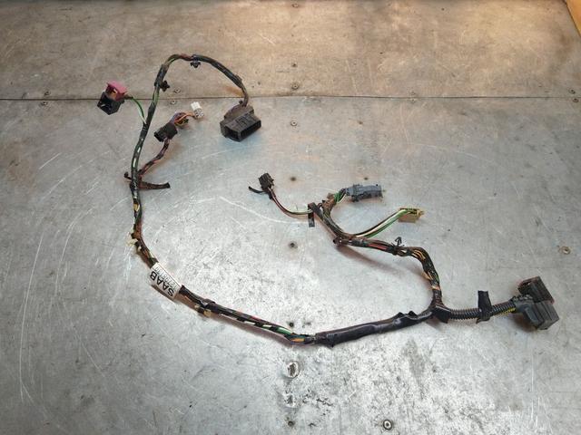 Проводка двери передней правой 00Y401 Saab 9-3