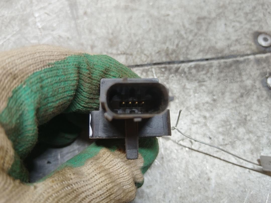 Датчик удара T1Y1L6 Toyota Avensis - Фото 5