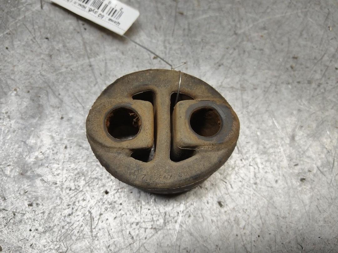 Кронштейн глушителя WQJTE3 Mazda Premacy - Фото 2