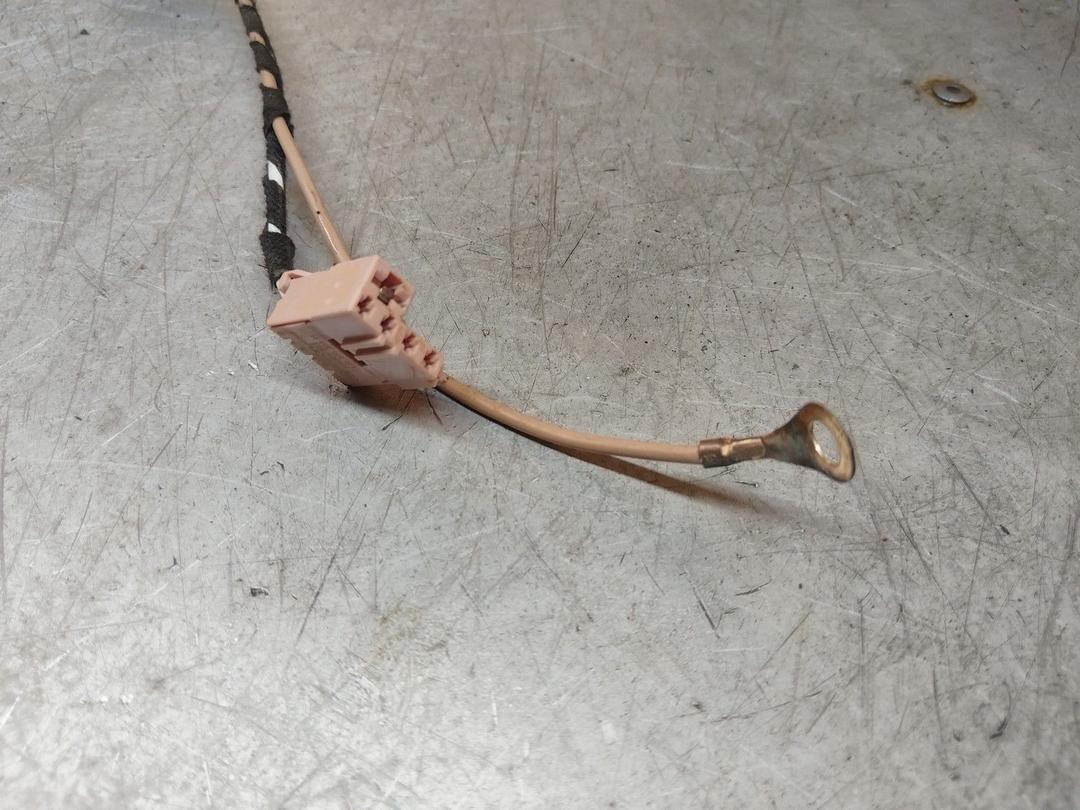 Проводка двери задней правой A94GNF Volkswagen Caddy купить с доставкой