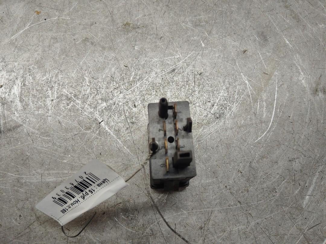 Кнопка подогрева заднего стекла CO7759 Audi 80 купить с доставкой