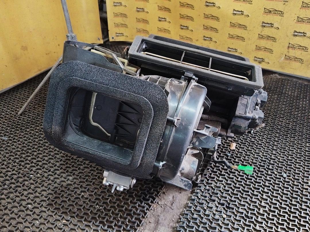 Радиатор отопителя (печки) DHMC06 Volvo XC70 undefined