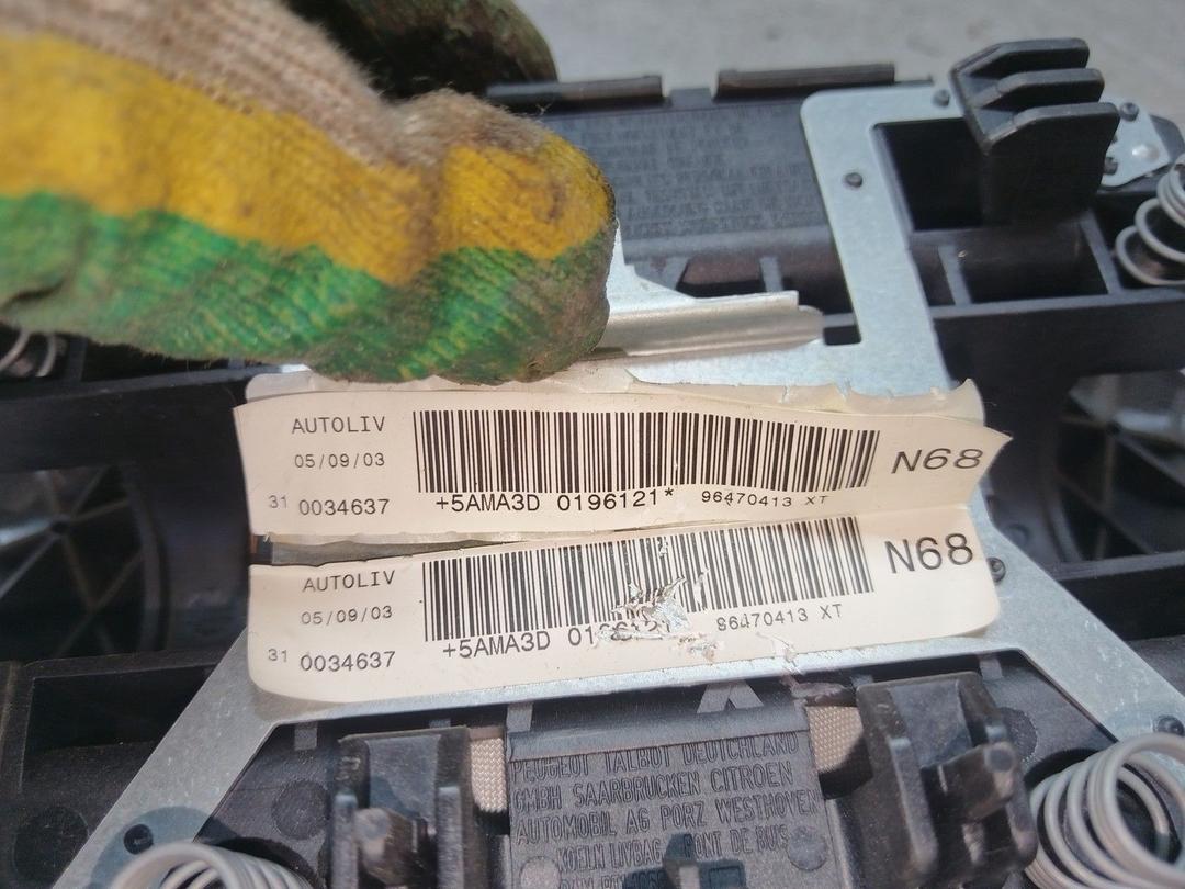 Подушка безопасности водителя T739DQ Citroen Xsara Picasso купить в магазине запчастей бу