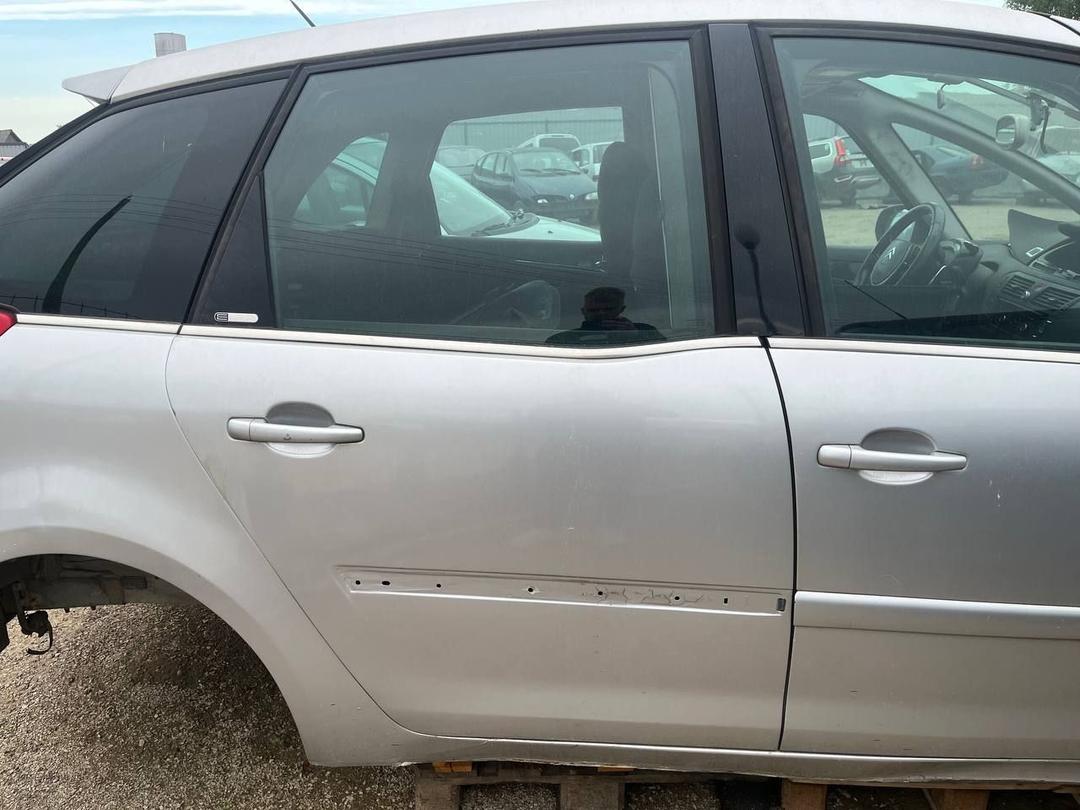 Молдинг стекла двери задней правой наружный OT8047 Citroen C4 Picasso купить
