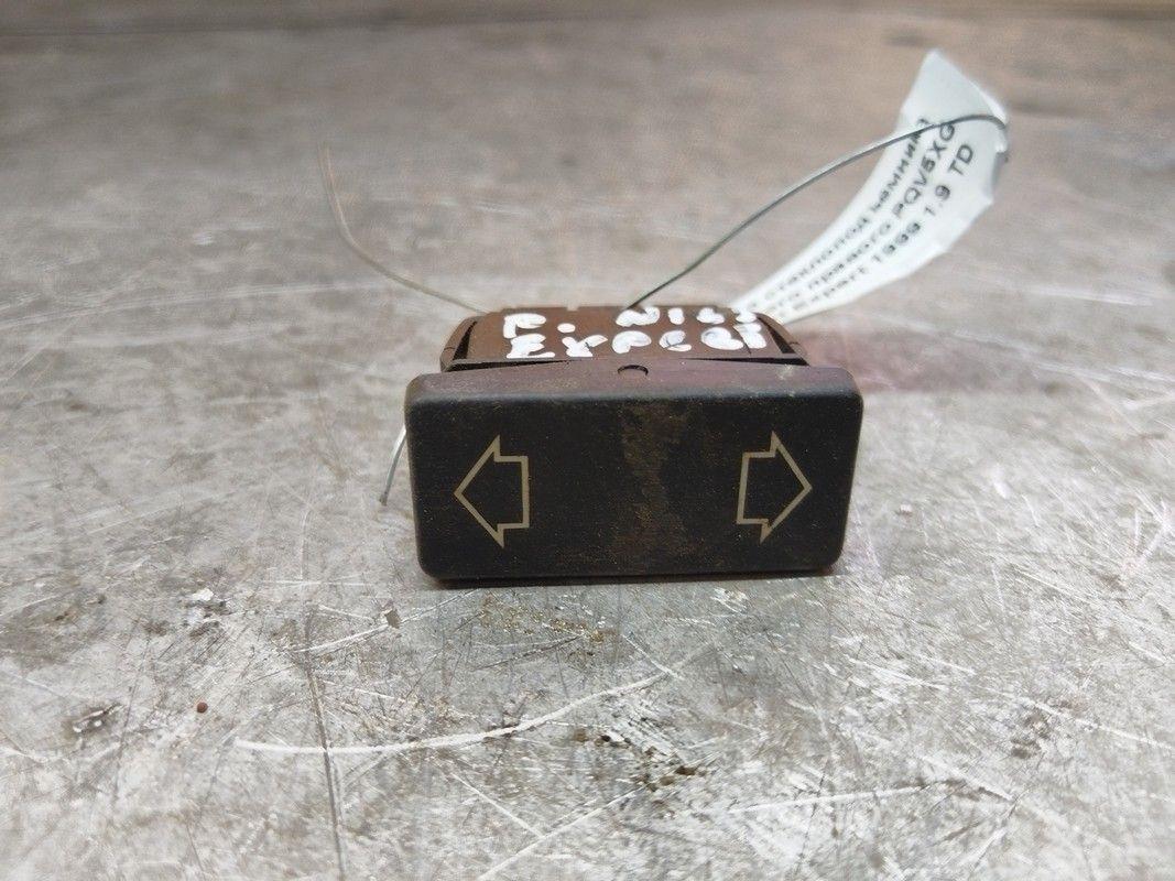 Кнопка стеклоподъемника переднего правого PQV5XG Peugeot Expert