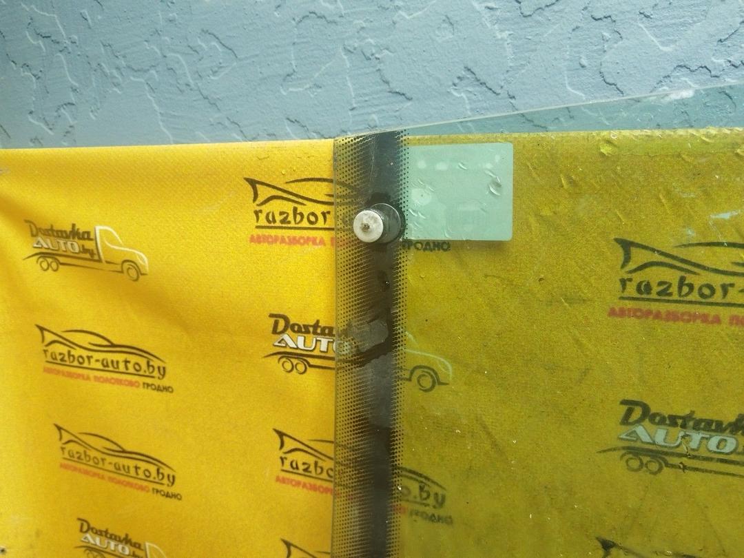 Стекло двери задней правой ORYU0M Audi 80 купить на авторазборке