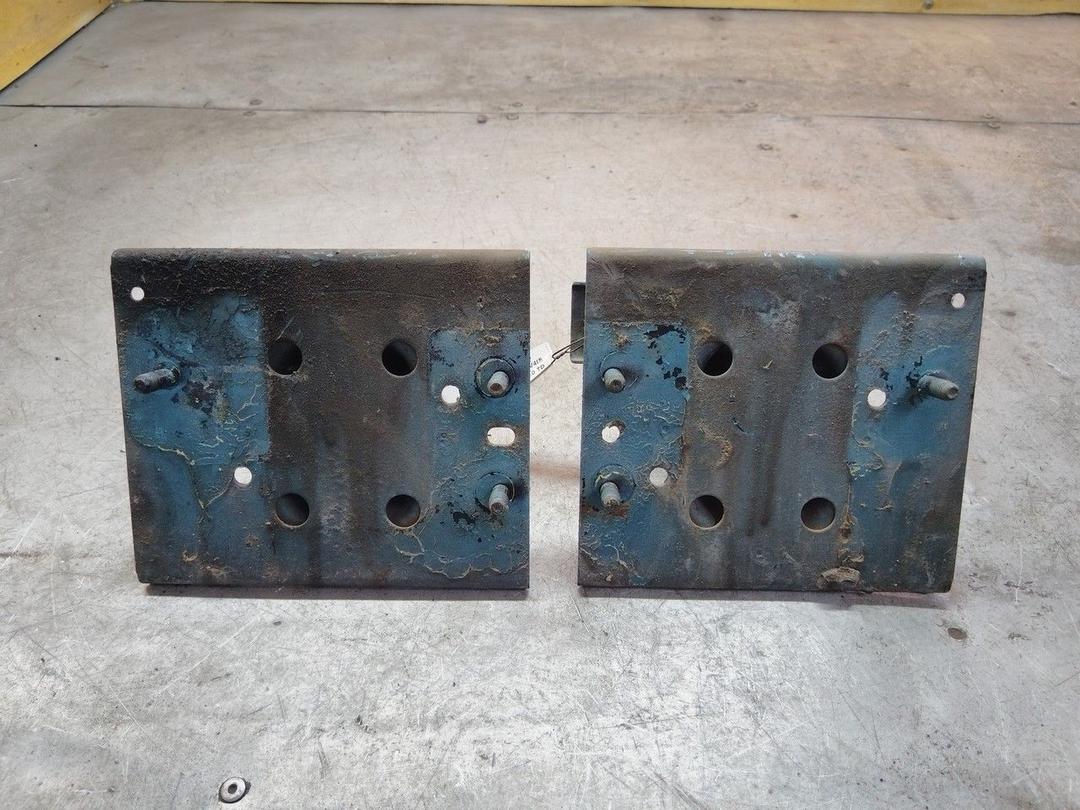 Кронштейн крепления бампера переднего O2V4IS Mazda Premacy купить