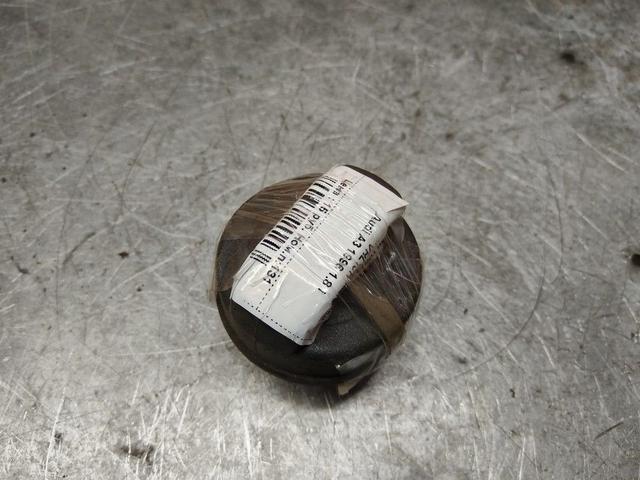 Крышка топливного бака VHL1JH Audi A3