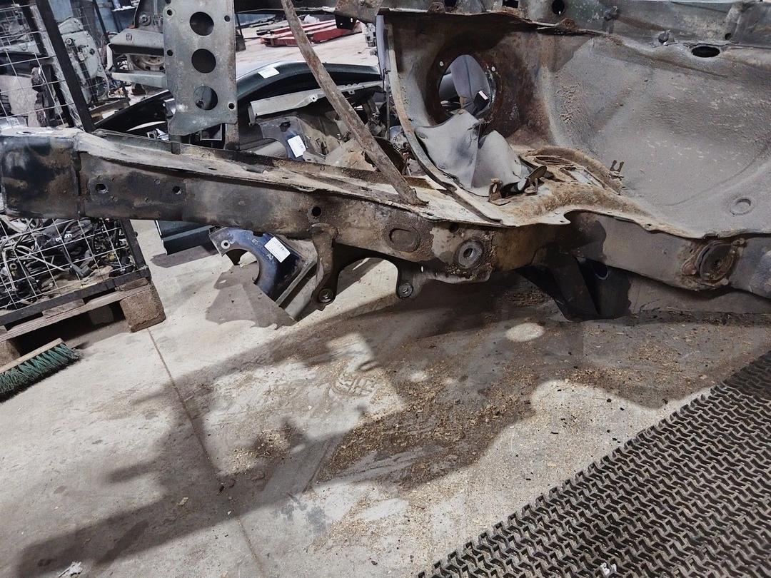 Лонжерон левый DFD6IT Audi 100 купить в магазине запчастей бу