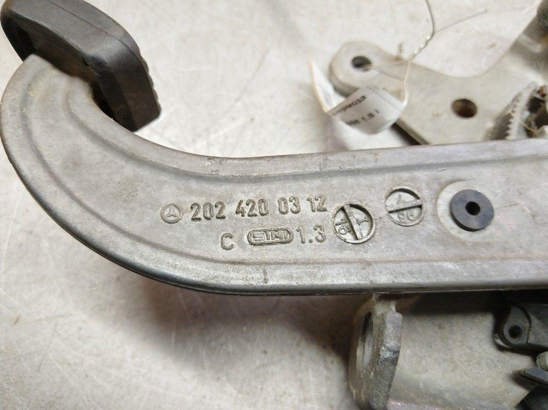 Педаль стояночного тормоза 19DNFP Mercedes C W202 купить с доставкой