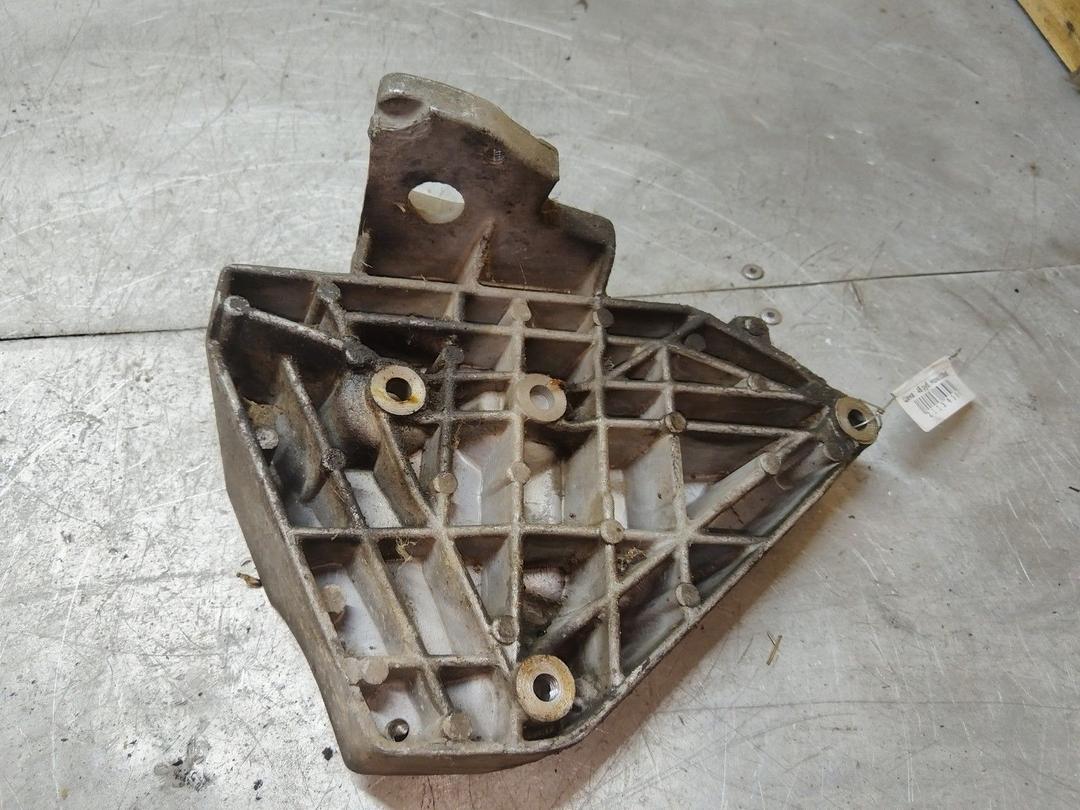 Кронштейн компрессора кондиционера AYPP7I Volkswagen Passat - Фото 3