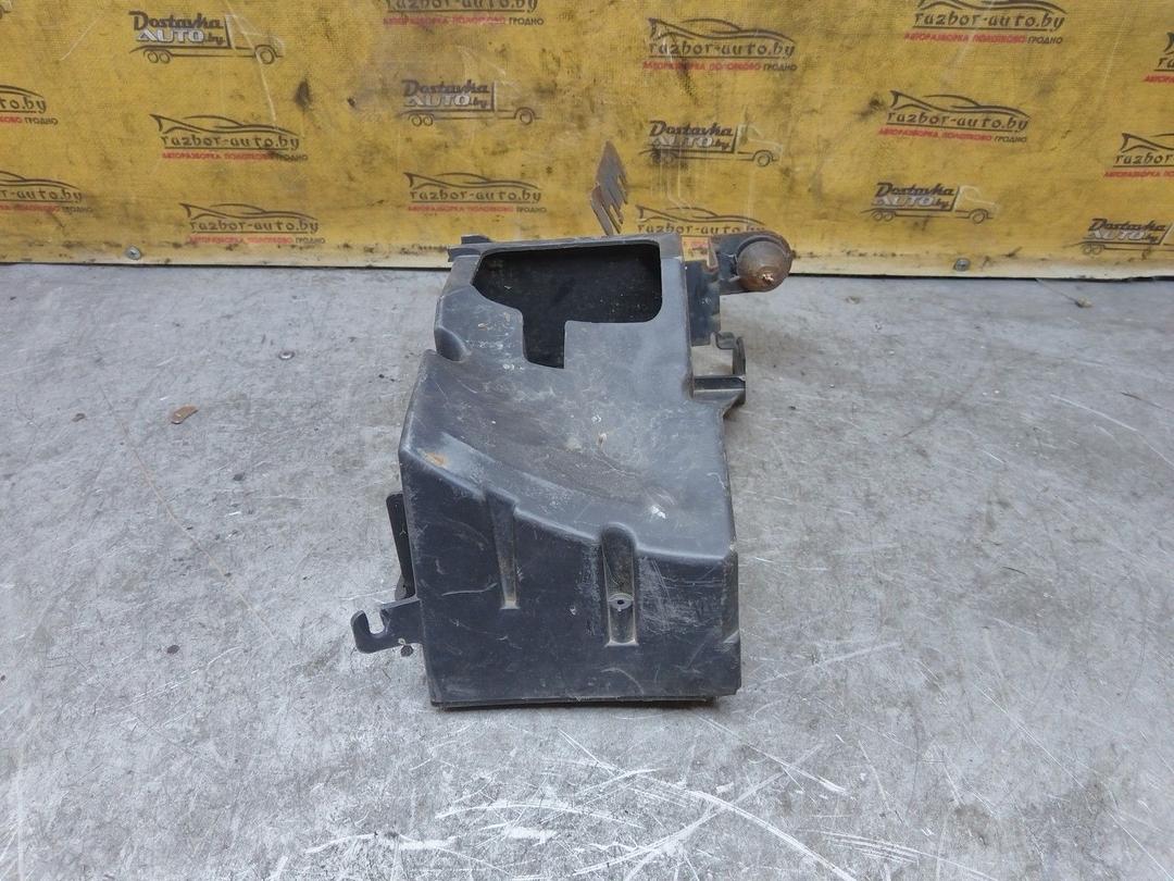 Короб предохранителей 6630A6 Peugeot 406 купить