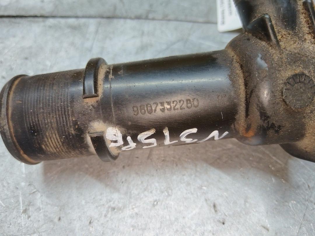 Фланец (тройник) системы охлаждения DURV3X Citroen Xsara купить с доставкой