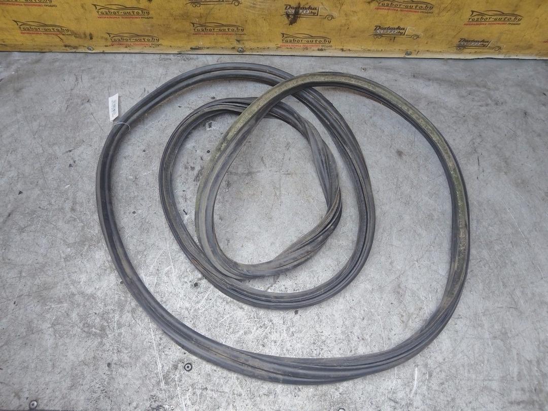 Уплотнитель багажника V3RE05 Opel Meriva купить в магазине запчастей бу