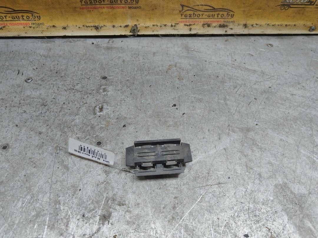 Молдинг стекла лобового 2S9F88 Opel Zafira купить