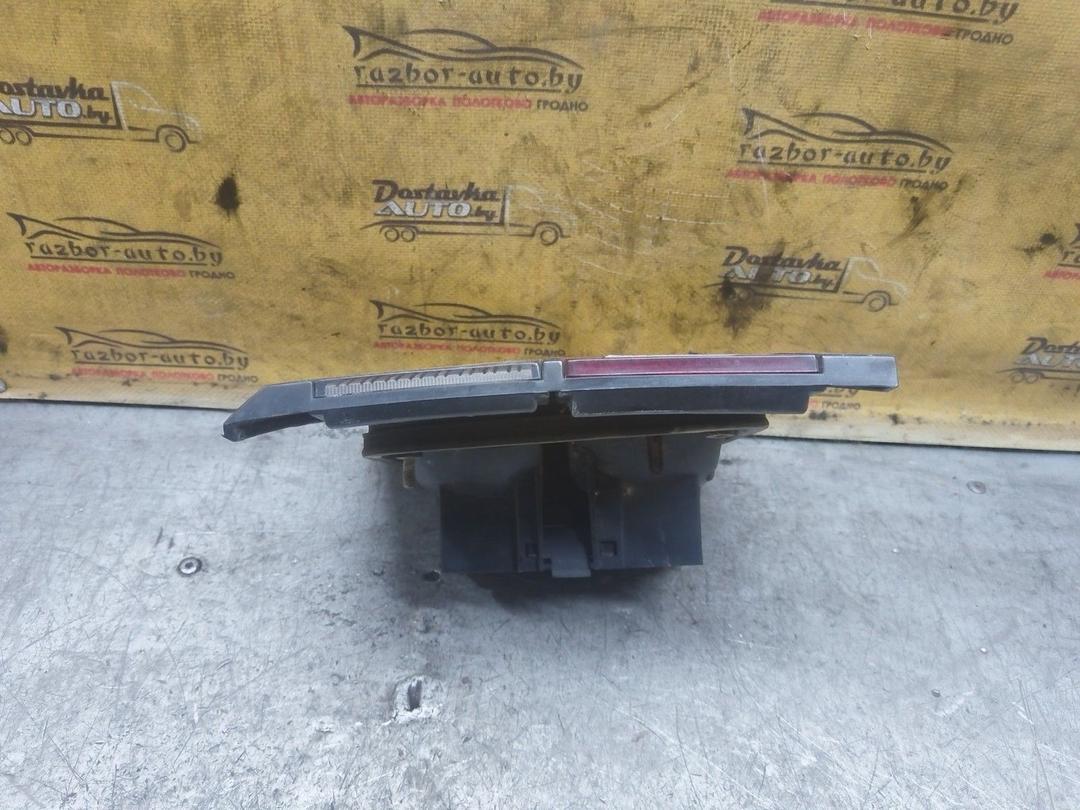 Фонарь крышки багажника левый 7V7DY2 Volkswagen Passat купить с доставкой